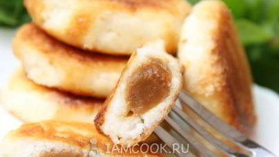 Сырники с вареной сгущенкой