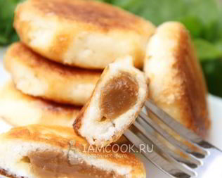 Сырники с вареной сгущенкой