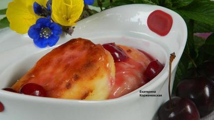 Сырники с вишневым соусом