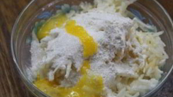 сырники с яблоком и сухофруктами