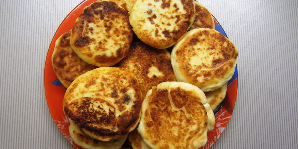 Рецепт творожные сырники с изюмом