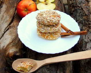 Яблочные сырники в овсяной панировке без муки