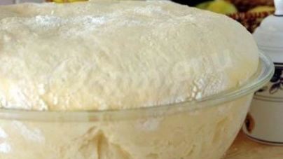 Быстрое тесто для пирогов и плюшек