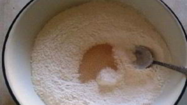 дрожжевое тесто на сыворотке