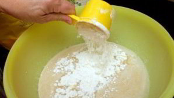 дрожжевое тесто с творогом