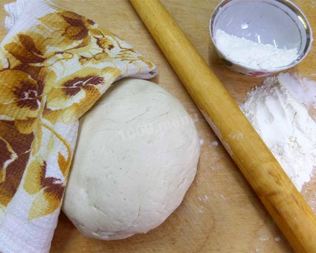 Сдобное тесто на булочки на дрожжах