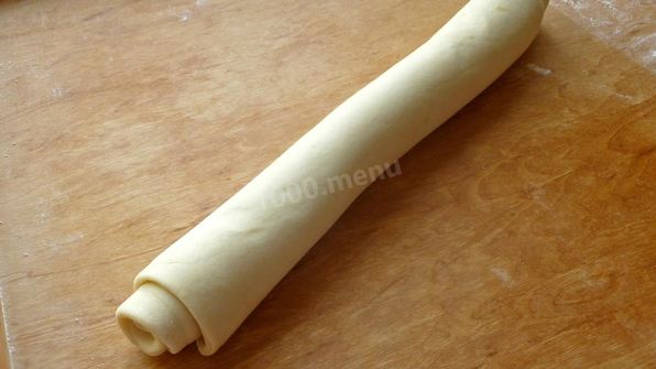 слоеное дрожжевое тесто с яблоками