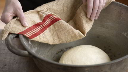 Тесто для пиццы на молоке