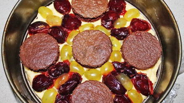 бисквитный торт фруктовый