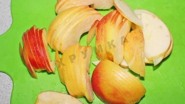 бисквитный торт фруктовый