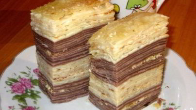 Блинный торт со сметаной и сгущенкой