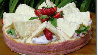 Клубнично-кокосовый торт