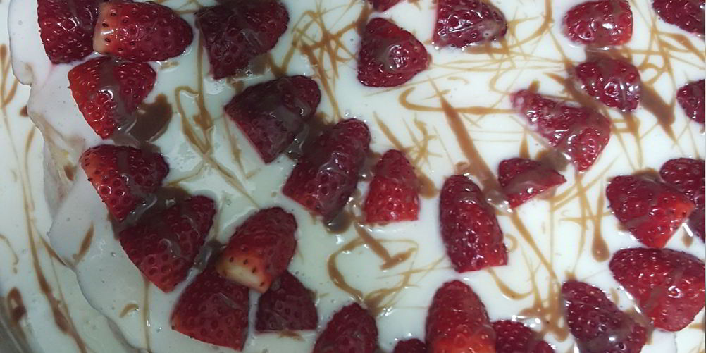 Рецепт клубничный торт со сметанным кремом