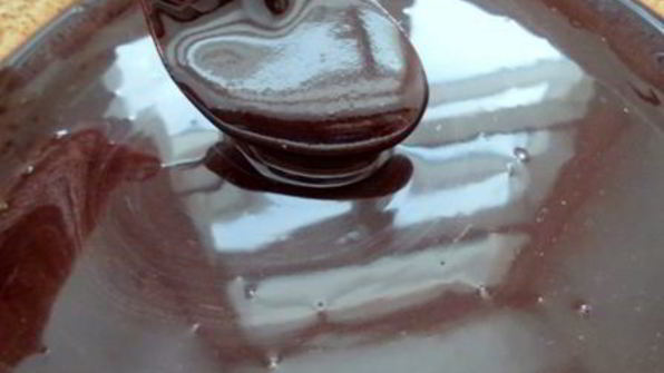 шоколадный торт с бананами