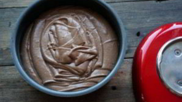 шоколадный торт с голубикой