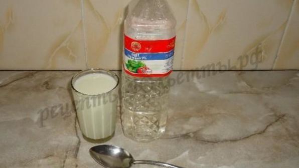 шоколадный торт с вишней и сливками