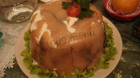 слоеный закусочный торт с рыбой