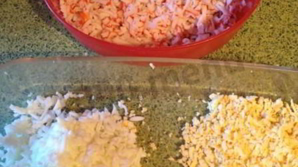 слоеный закусочный торт с рыбой