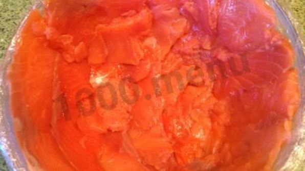 слоеный закусочный торт с рыбой