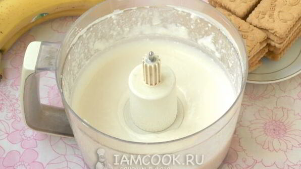 торт без выпечки из печенья и зефира