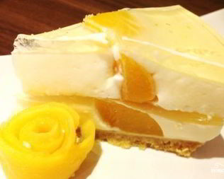 Торт йогуртовый с фруктами