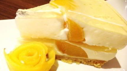 Торт йогуртовый с фруктами