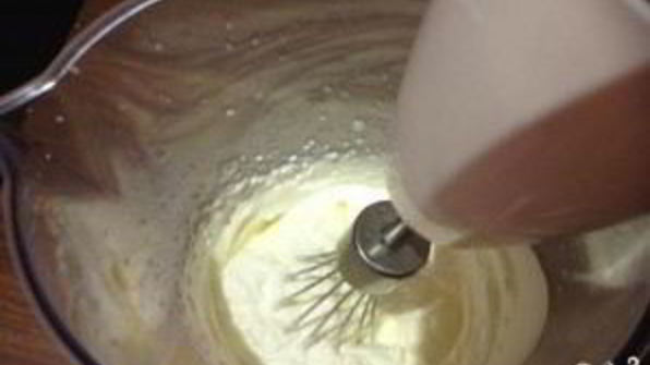 торт йогуртовый с фруктами