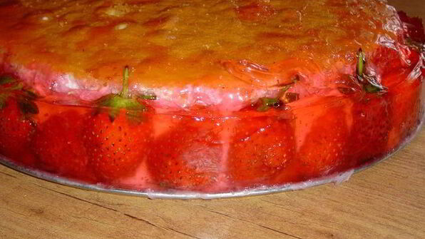 торт клубничка