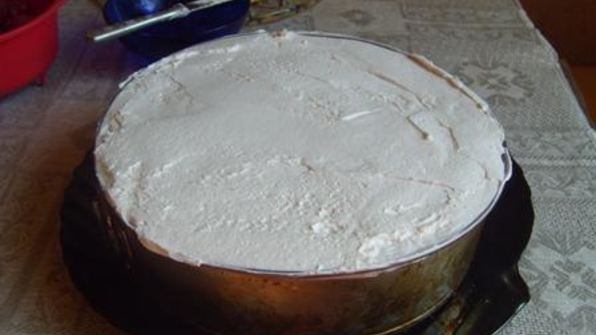 торт клубничный восторг