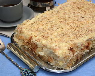 Торт Наполеон из слоеного теста