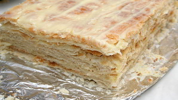 торт наполеон из слоеного теста