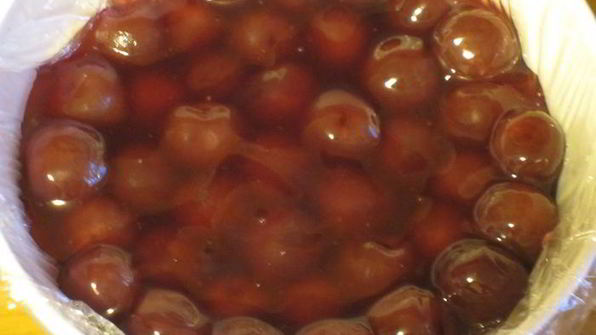 торт с черешней и творожным муссом