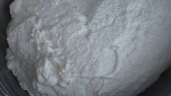 торт с черешней и творожным муссом