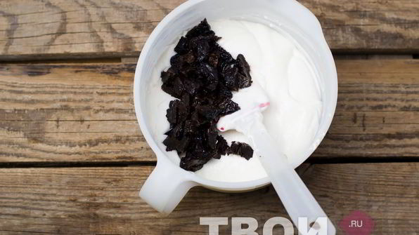 торт с черносливом