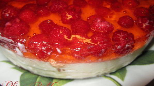 торт зефирно-малиновый