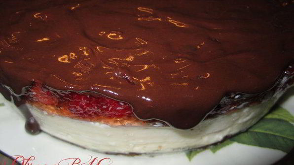 торт зефирно-малиновый