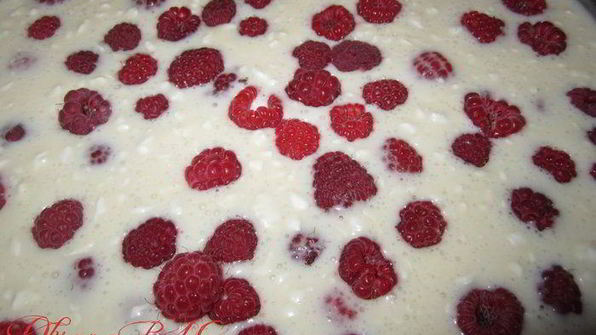 торт зефирно-малиновый