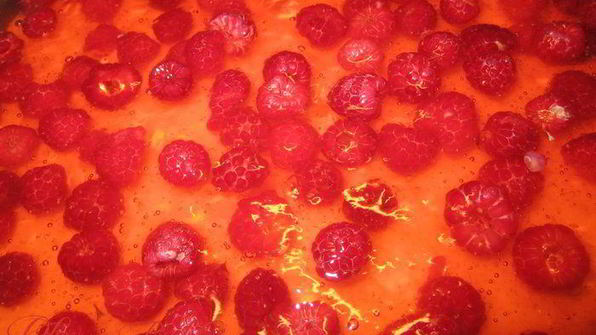 торт зефирно-малиновый