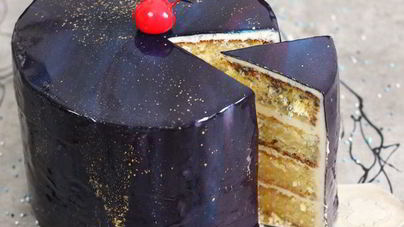 Ванильный торт с зеркальной глазурью