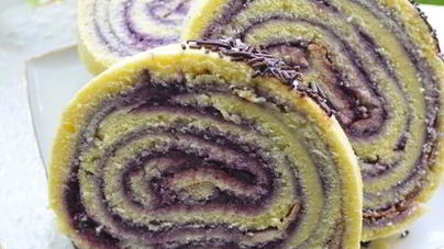 Яблочный рулет