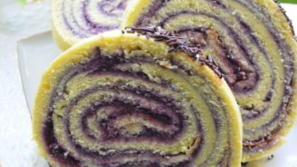 яблочный рулет