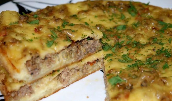 Картофельная запеканка с фаршем в мультиварке