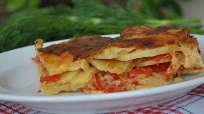 Картофельная запеканка со сладким перцем