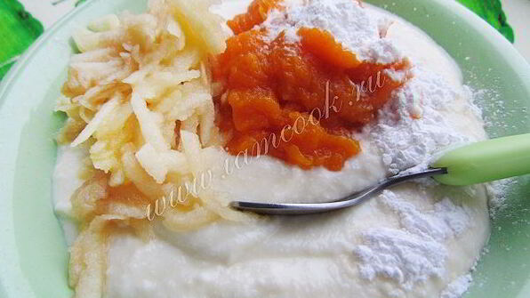 творожная запеканка с яблоком и тыквой