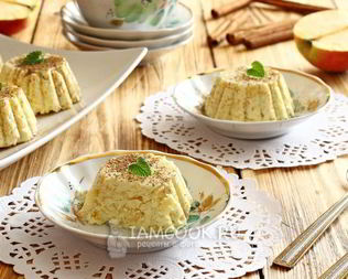 Творожная запеканка с яблоком в микроволновке