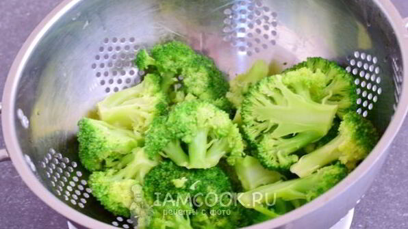 запеканка из брокколи с сыром и яйцами