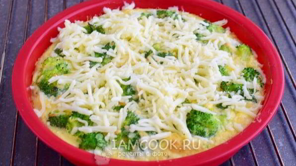 запеканка из брокколи с сыром и яйцами