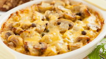 Запеканка из картофеля с двумя видами сыра