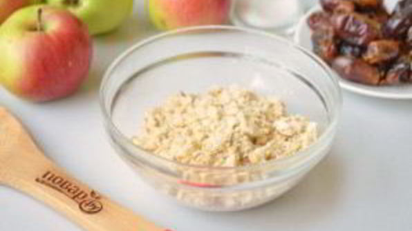 запеканка из яблок и фиников