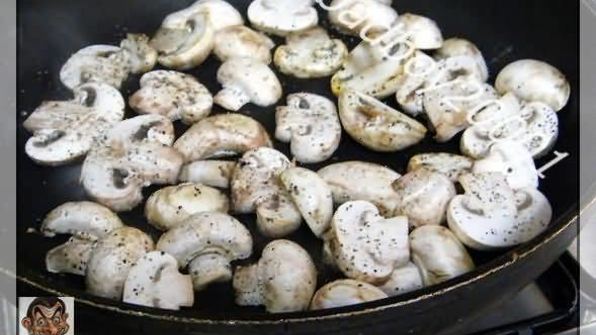 запеканка с виноградом и грибами